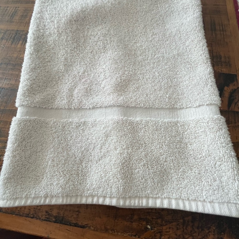 Wamsutta Regency Pima Cream bath rug